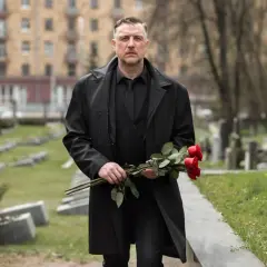 Sennik widzieć zmarłego męża: Znaczenie i interpretacja snów o ukochanym